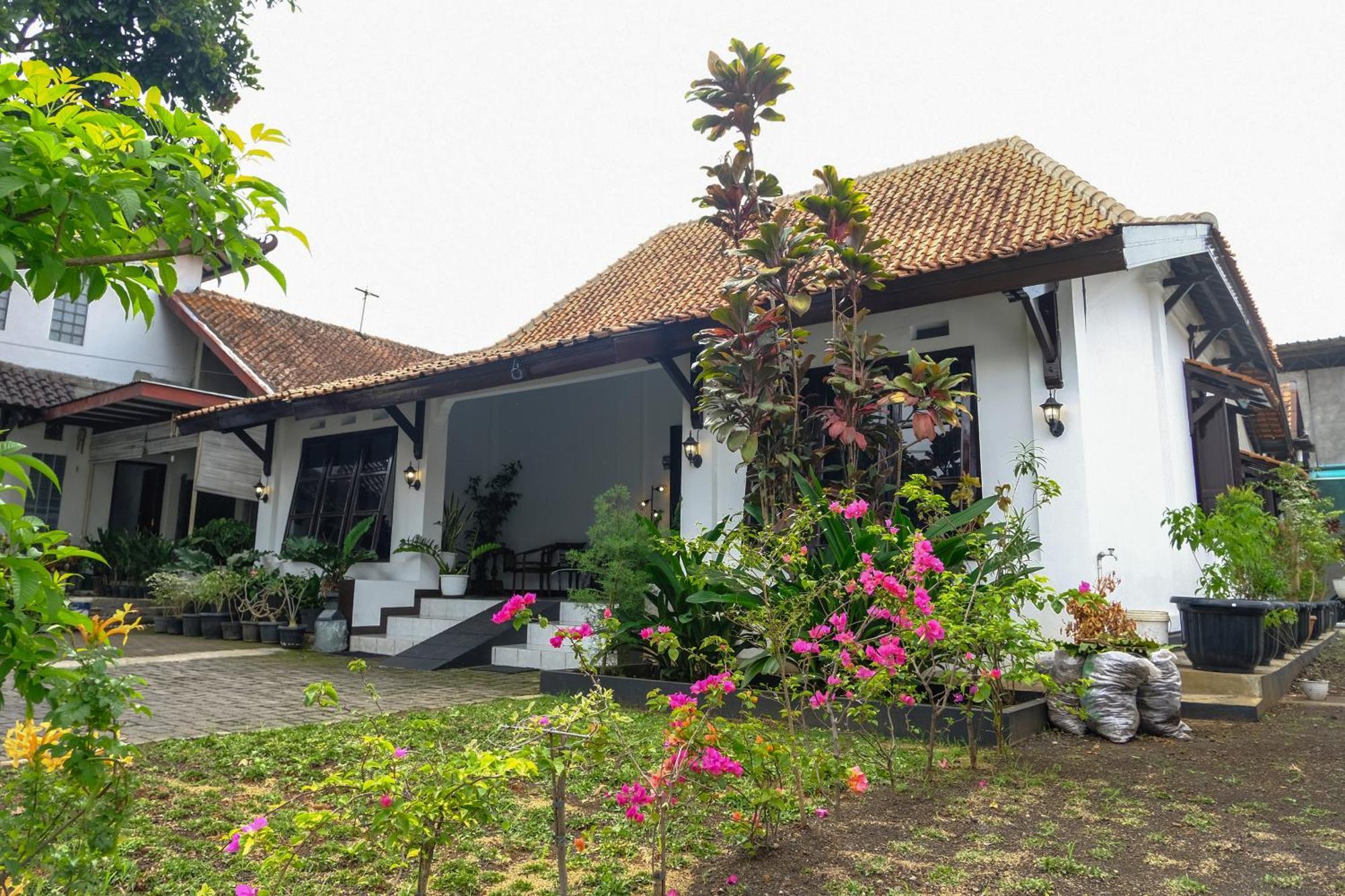 Griya Merbabu Asri Homestay 살라티가 외부 사진